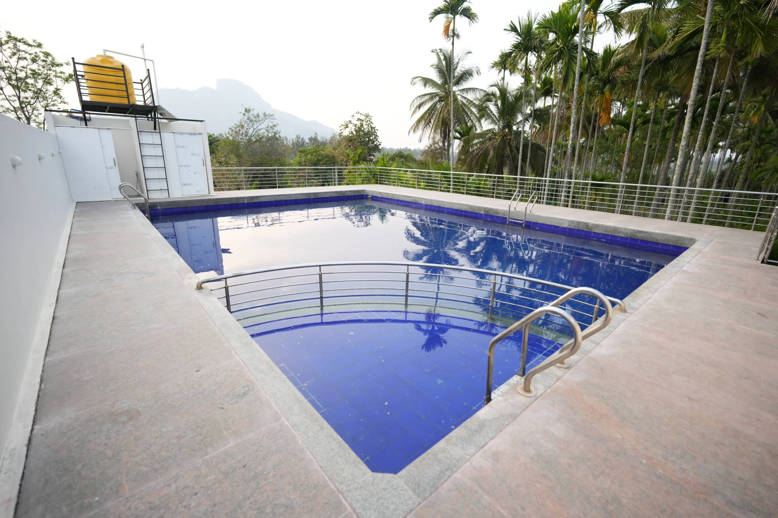 MGR Farm House Swimming Pool